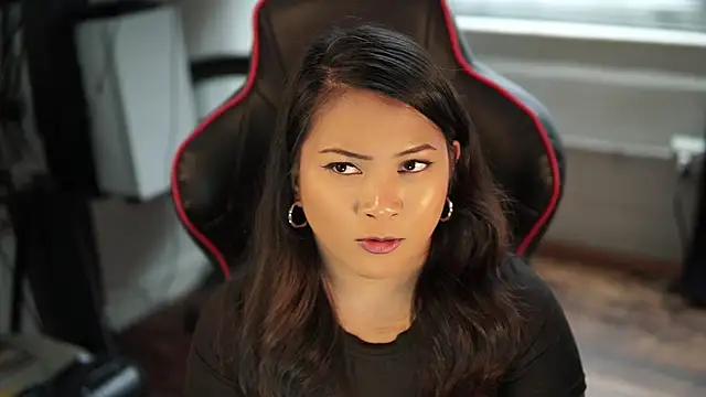 Bubbleliyah online show from December 19, 6:45 pm