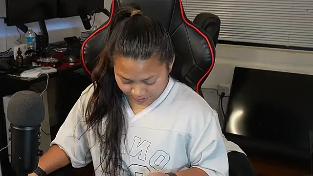 Bubbleliyah online show from February 19, 12:03 am