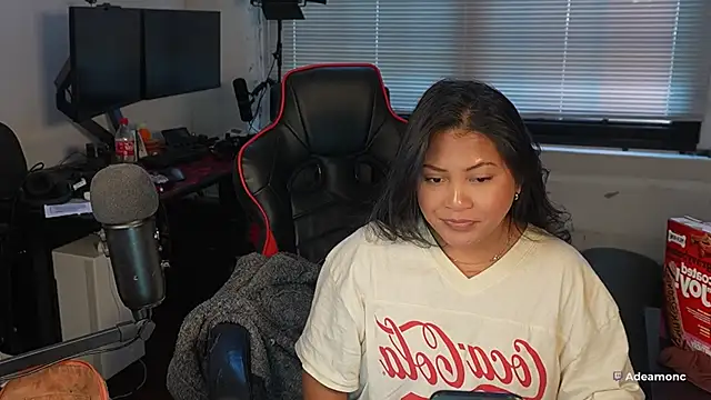 Bubbleliyah online show from November 12, 2:28 pm