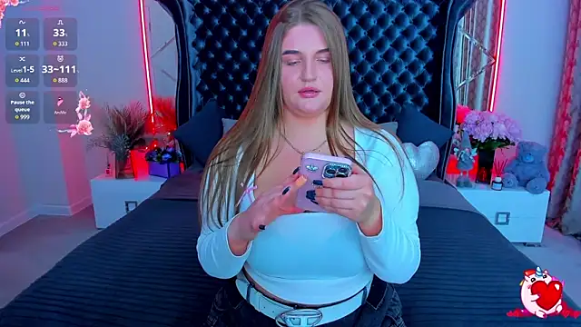 Snapshot of Adele_sugar chatting on June 12, 9:14 pm Adele sugar online show from June 12, 9:14 pm