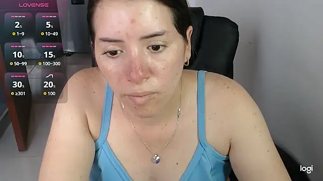 Snapshot of spicey_latina chatting on May 5, 4:59 pm spicey latina online show from May 5, 4:59 pm