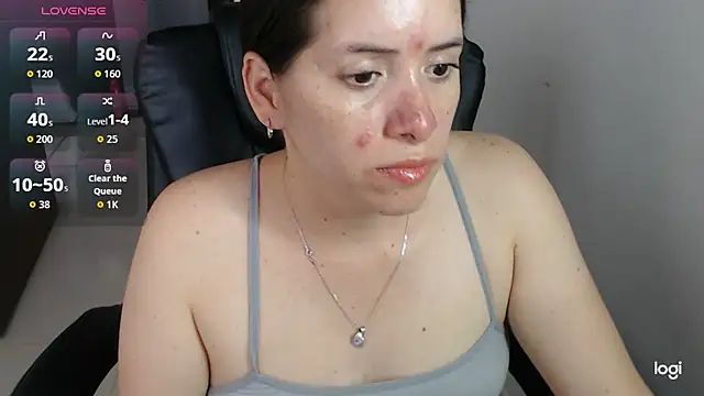Snapshot of spicey_latina chatting on May 15, 7:32 pm spicey latina online show from May 15, 7:32 pm