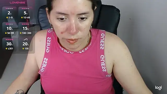 Snapshot of spicey_latina chatting on May 19, 8:26 pm spicey latina online show from May 19, 8:26 pm