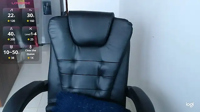 Snapshot of spicey_latina chatting on June 6, 4:44 pm spicey latina online show from June 6, 4:44 pm