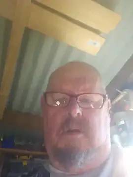 Snapshot of Bigfellah09 chatting on July 26, 11:22 pm Bigfellah09 online show from July 26, 11:22 pm
