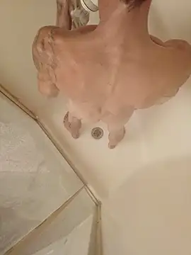 justinewe69 online show from September 8, 11:04 pm