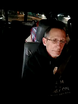 Snapshot of justinewe69 chatting on December 20, 8:21 am justinewe69 online show from December 20, 8:21 am