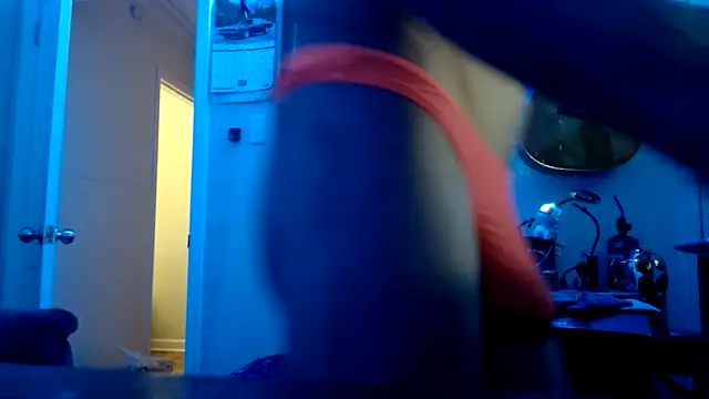 Snapshot of justinewe69 chatting on February 26, 11:20 am justinewe69 online show from February 26, 11:20 am