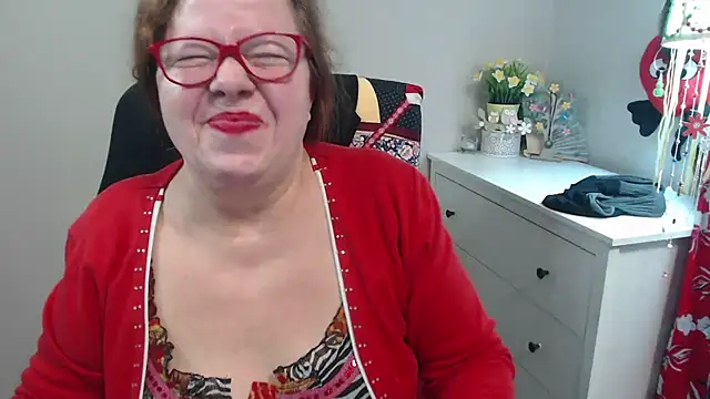 Adelewildx online show from February 3, 8:02 am