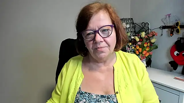 Adelewildx online show from June 2, 2:24 am