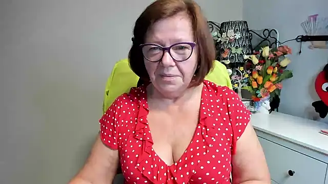 Adelewildx online show from June 8, 2:45 am