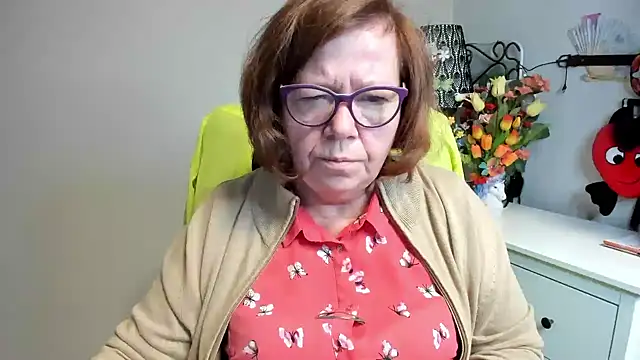 Adelewildx online show from June 10, 3:29 am