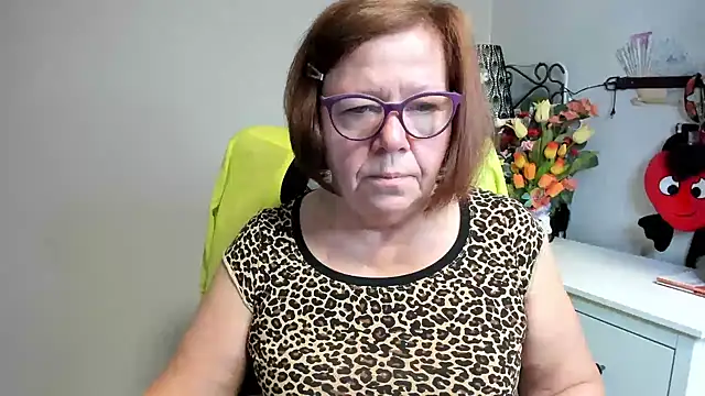 Adelewildx online show from June 12, 3:16 am