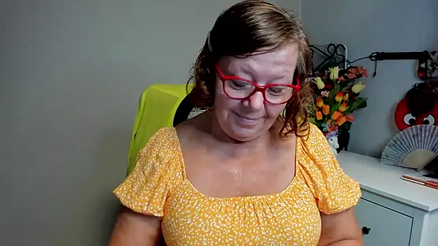 Adelewildx online show from July 1, 3:30 am