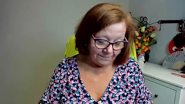 Adelewildx online show from July 2, 3:23 am