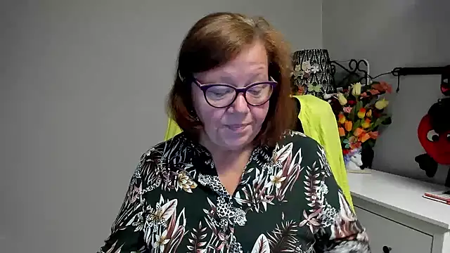 Adelewildx online show from July 8, 2:38 am