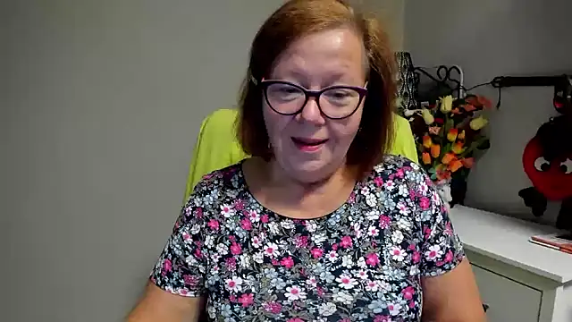 Adelewildx online show from July 9, 3:21 am