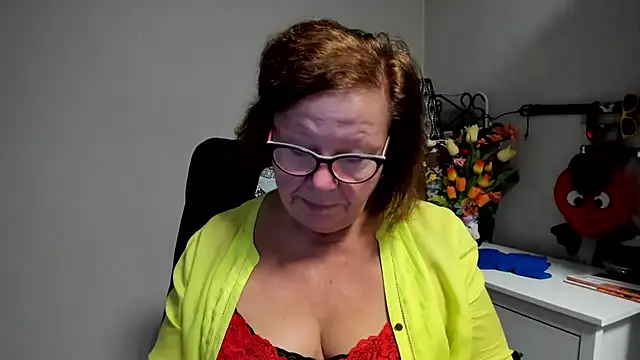 Adelewildx online show from July 20, 3:43 am