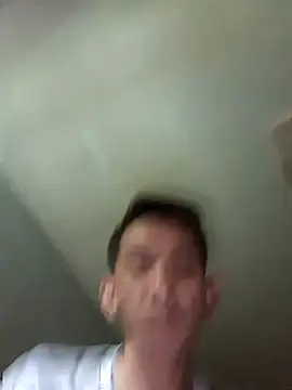 Snapshot of assluv1909 chatting on March 22, 9:13 am assluv1909 online show from March 22, 9:13 am