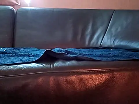 Snapshot of OliverBerlinSucht chatting on December 3, 9:35 pm OliverBerlinSucht online show from December 3, 9:35 pm