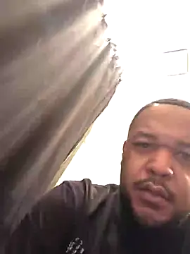 Snapshot of Oakcliffjacker chatting on October 5, 11:41 am Oakcliffjacker online show from October 5, 11:41 am