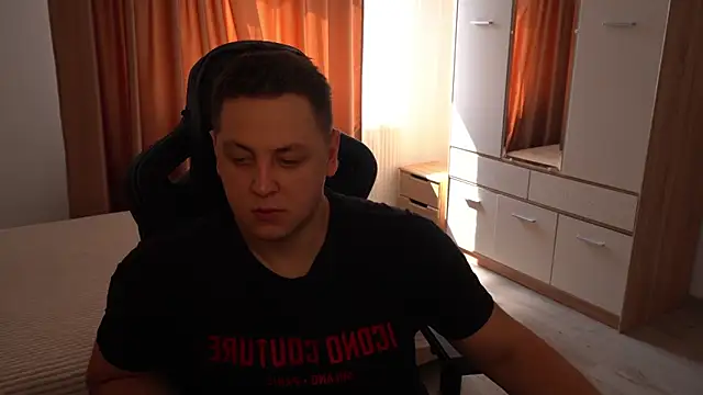 Snapshot of David_Doc chatting on September 10, 9:42 am David Doc online show from September 10, 9:42 am