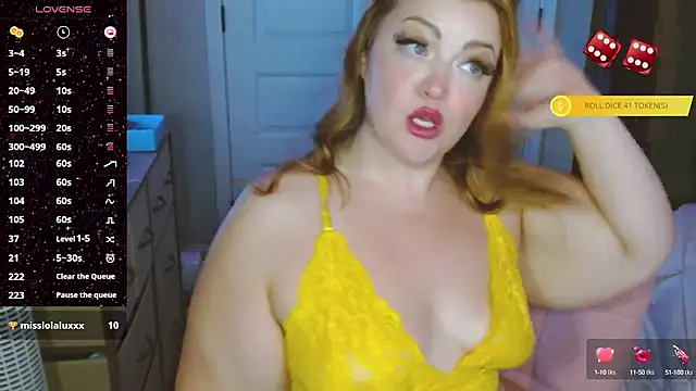 Snapshot of Cateycakes chatting on October 5, 6:01 am Cateycakes online show from October 5, 6:01 am