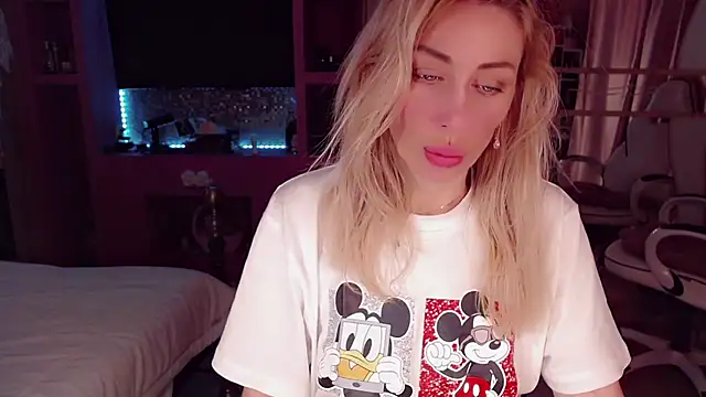 Snapshot of AnnieGOld_ chatting on October 26, 11:42 pm AnnieGOld online show from October 26, 11:42 pm