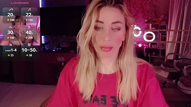 Snapshot of AnnieGOld_ chatting on November 22, 11:37 pm AnnieGOld online show from November 22, 11:37 pm