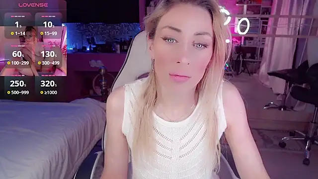 Snapshot of AnnieGOld_ chatting on January 9, 11:50 pm AnnieGOld online show from January 9, 11:50 pm