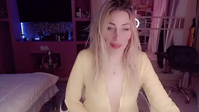 Snapshot of AnnieGOld_ chatting on January 10, 11:31 pm AnnieGOld online show from January 10, 11:31 pm