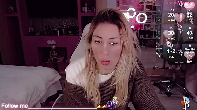 Snapshot of AnnieGOld_ chatting on January 15, 12:48 am AnnieGOld online show from January 15, 12:48 am