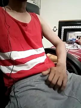 Snapshot of dreamtoungelick69 chatting on April 6, 5:14 pm dreamtoungelick69 online show from April 6, 5:14 pm
