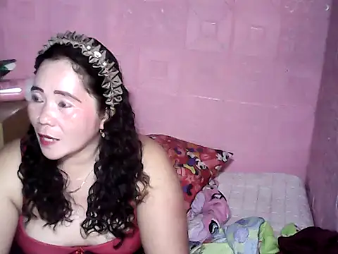 Snapshot of hotpusie_4u chatting on October 1, 5:02 am hotpusie 4u online show from October 1, 5:02 am