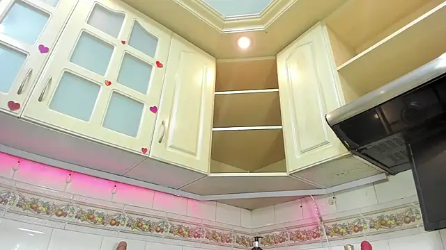 Snapshot of DakotaSexShow chatting on January 18, 10:49 pm DakotaSexShow online show from January 18, 10:49 pm