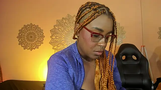 Snapshot of DakotaSexShow chatting on March 5, 2:03 am DakotaSexShow online show from March 5, 2:03 am