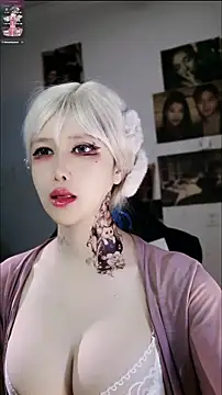 Snapshot of candy_cola chatting on January 16, 2:32 pm candy cola online show from January 16, 2:32 pm