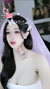 Snapshot of candy_cola chatting on February 14, 1:13 am candy cola online show from February 14, 1:13 am