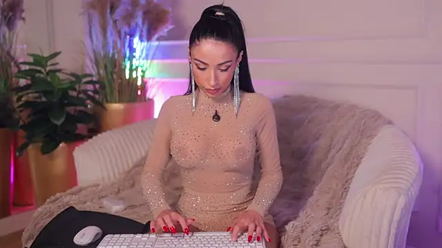 Snapshot of Anais_Bloom chatting on July 31, 7:24 pm Anais Bloom online show from July 31, 7:24 pm