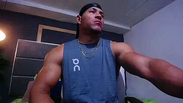 Snapshot of teddyfit19cm chatting on June 5, 2:12 pm teddyfit19cm online show from June 5, 2:12 pm