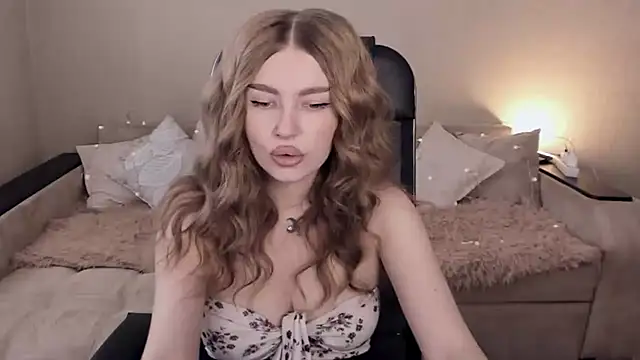 ViolettaLopez online show from February 10, 11:25 am