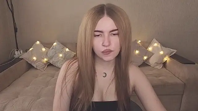 ViolettaLopez online show from October 19, 9:32 am