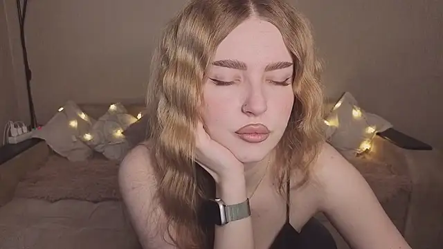 ViolettaLopez online show from February 10, 1:48 pm