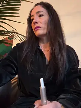 Snapshot of SweeetAlegra chatting on February 9, 5:43 pm SweeetAlegra online show from February 9, 5:43 pm