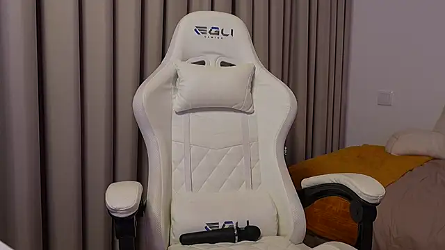 Snapshot of SweeetAlegra chatting on February 14, 10:04 pm SweeetAlegra online show from February 14, 10:04 pm