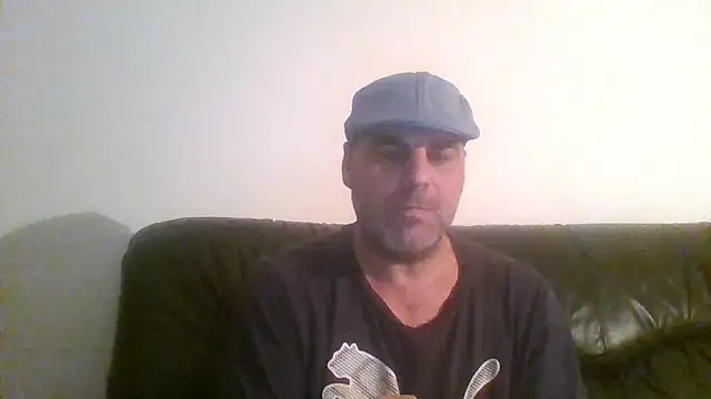 Snapshot of espartano20212021 chatting on December 20, 6:37 pm espartano20212021 online show from December 20, 6:37 pm