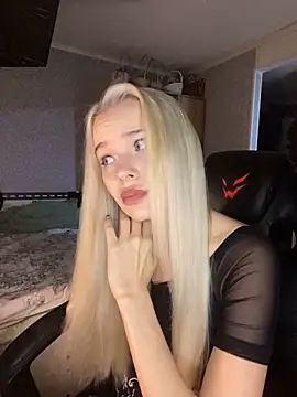 Snapshot of SIMBA_BOS chatting on December 27, 2:25 am SIMBA BOS online show from December 27, 2:25 am