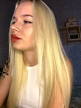 Snapshot of SIMBA_BOS chatting on November 14, 2:32 am SIMBA BOS online show from November 14, 2:32 am