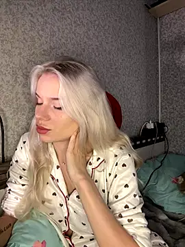 Snapshot of SIMBA_BOS chatting on December 17, 2:17 am SIMBA BOS online show from December 17, 2:17 am