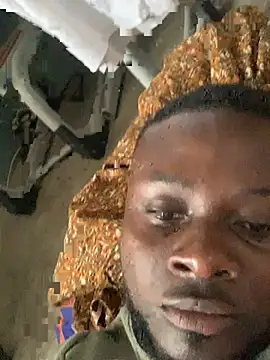 Snapshot of Khendren chatting on March 29, 10:15 am Khendren online show from March 29, 10:15 am